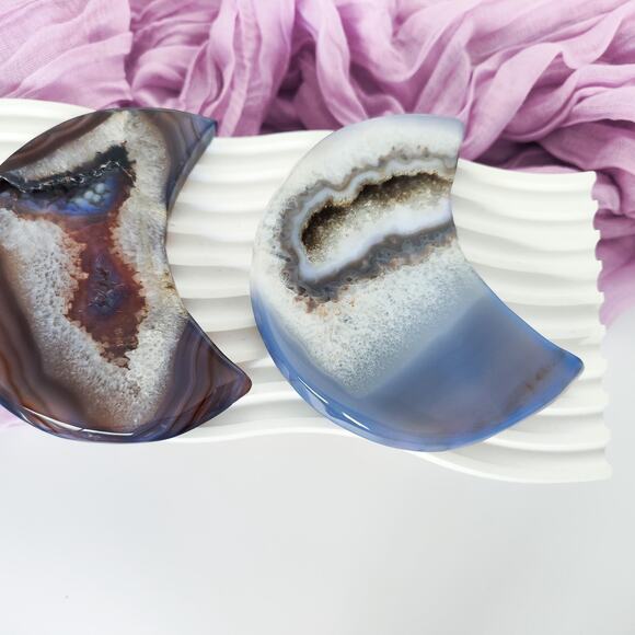 Large Druzy Agate Flat Moon Crystal Carving - Picture 3 of 9